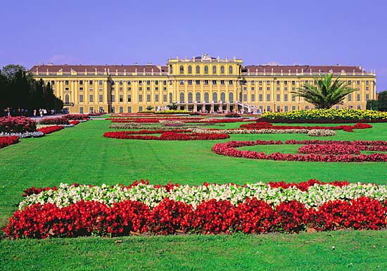 резиденции австрийских императоров Шенбрунне