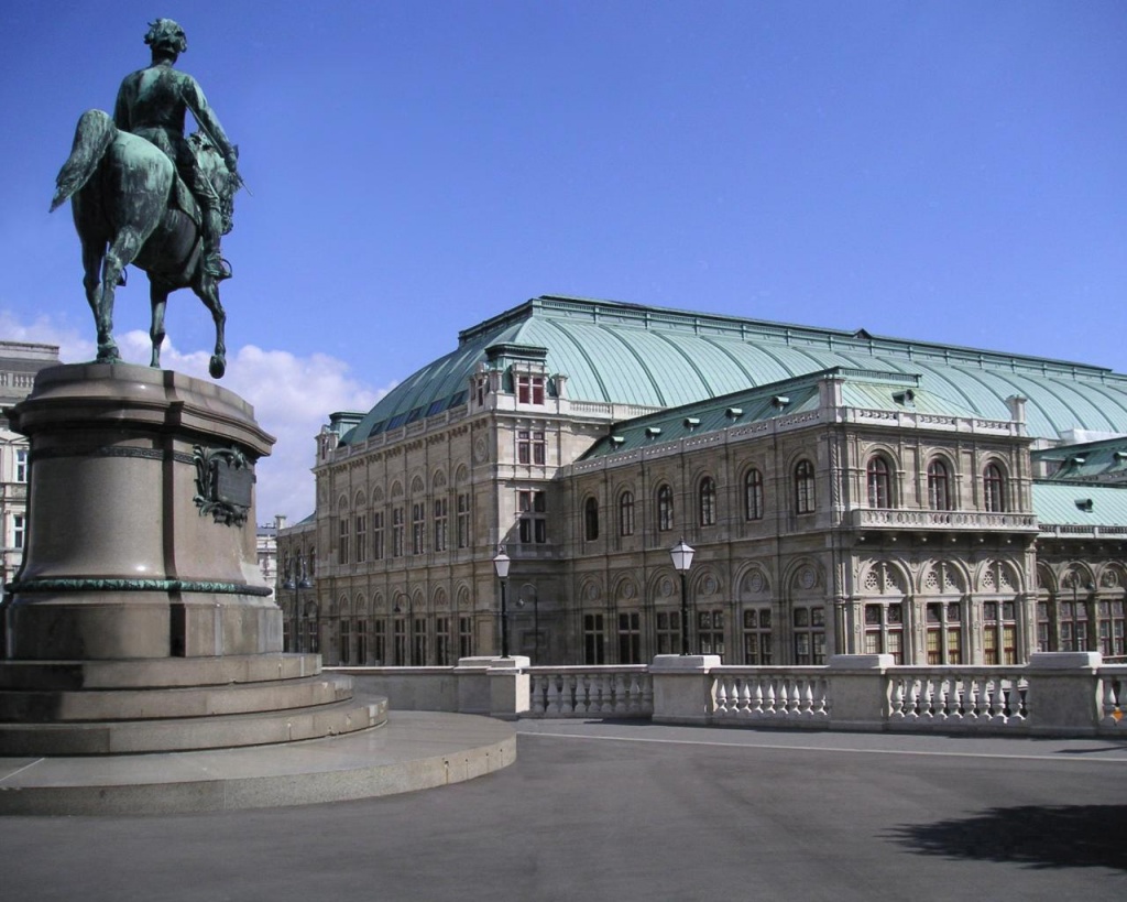 Штаатс-опер в Вене (Австрия)